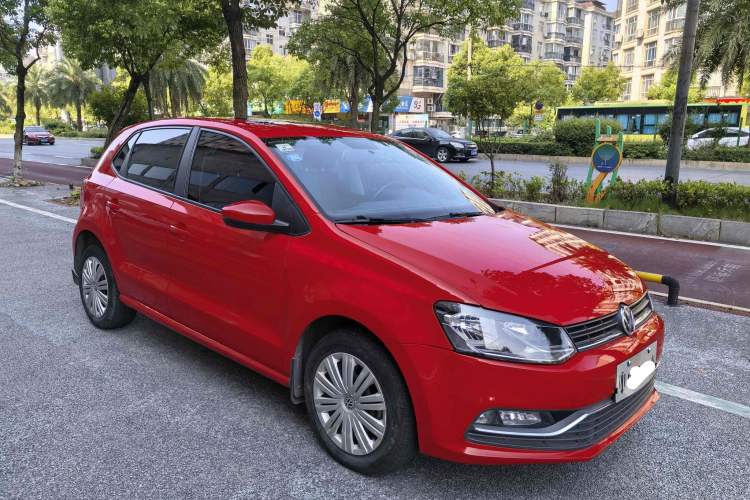 Used Volkswagen Polo 2016 1.6L Automatic Comfort Model
