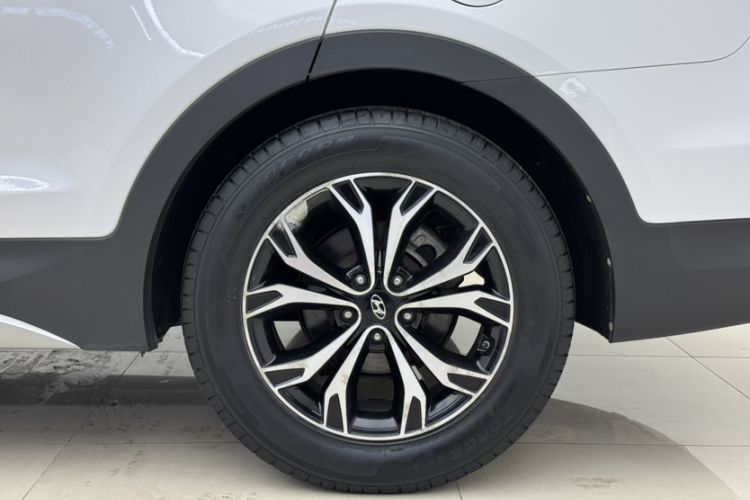 Used Hyundai Santa Fe 2017 2.4L Automatic Two-Wheel Drive Smart Version 5 Seats
