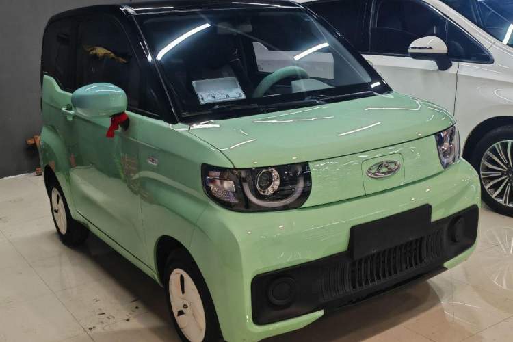 Used Chery QQ Ice Cream 2022 120km Conical Shape Lithium Iron Phosphate
