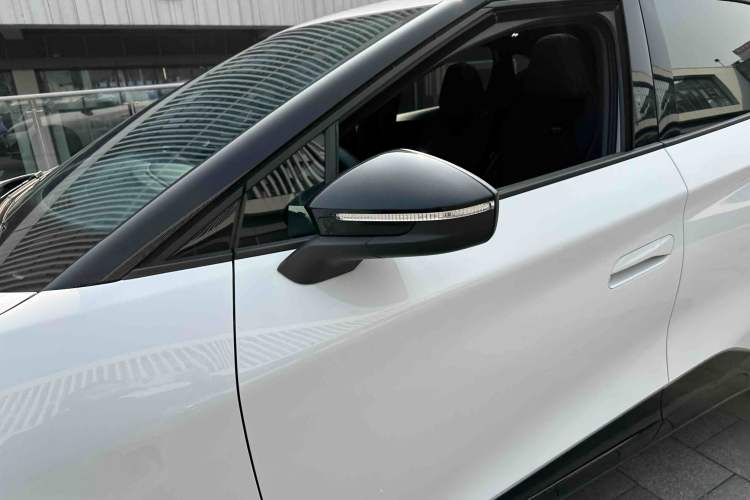 Used Volkswagen ID.UNYX 2024 Pro Long-Range Version