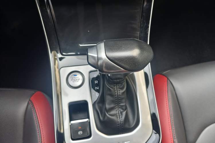 Used Dongfeng Aeolus Yixuan 2020 230T Automatic Glare-Proof Dark Knight Edition