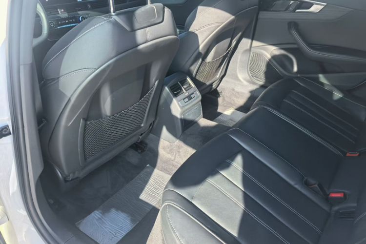 Used Audi A4L 2023 40 TFSI Luxury Dynamic Model
