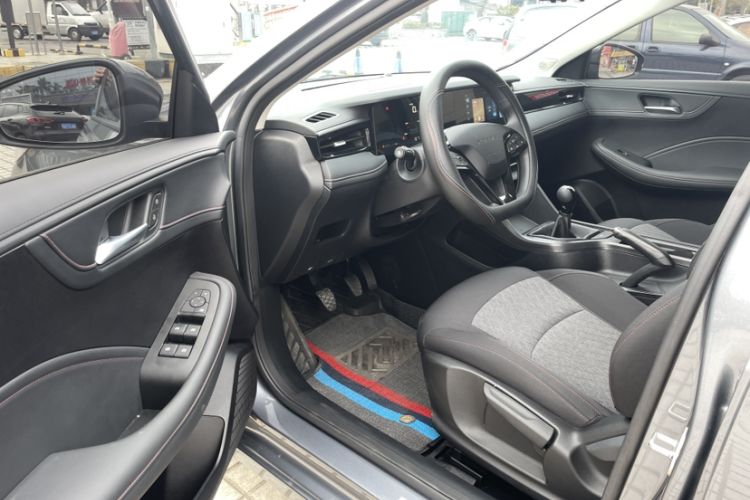 Used Roewe i5 2023 1.5L Manual Comfort Edition