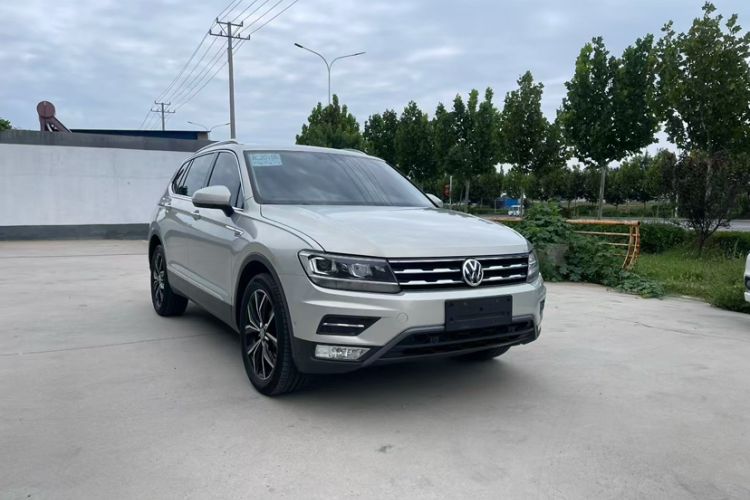 Used Volkswagen Tiguan L 2019 Revised 330TSI Automatic Two-Wheel Drive Smart & Luxury Edition China VI Standard
