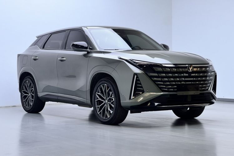 Used Changan UNI-Z New Energy 2024 Blue Whale Smart Electric iDD 125km Excellence Model
