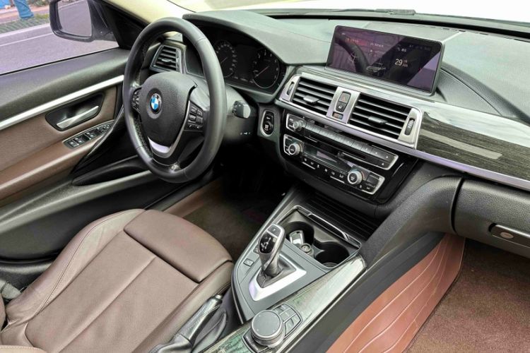 Used BMW 3 Series 2018 320Li Leading Luxury Package
