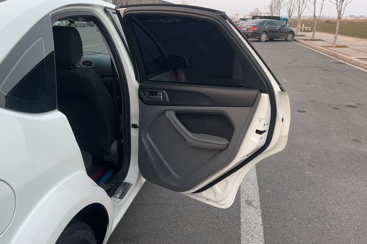 Used Ford Focus 2013 Hatchback Classic 1.8L Automatic Base Model