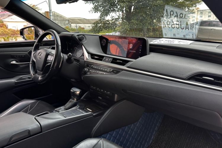 Used Lexus ES 2020 300h Executive Edition