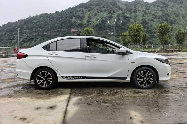 Used Honda Greiz 2016 1.5L CVT Comfort Version
