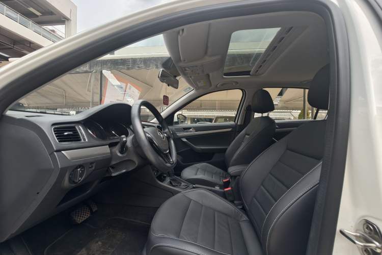 Used Volkswagen Lavida 2017 230TSI DSG Comfort Edition
