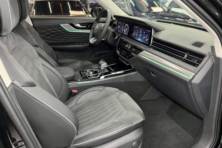 Used Hongqi HS5 2022 Revised Version 2.0T Smart Connect Flagship Edition
