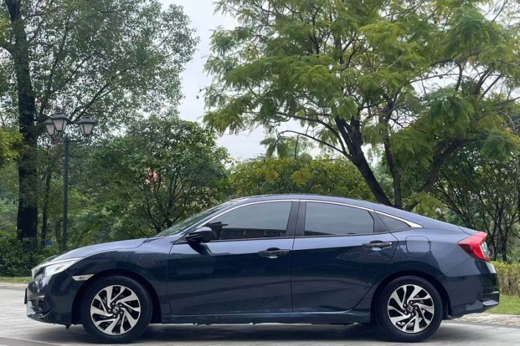 Used Honda Civic 2016 220TURBO CVT Luxury Edition
