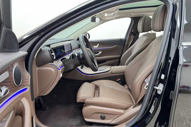 Used Mercedes-Benz E-Class 2023 E 260 L
