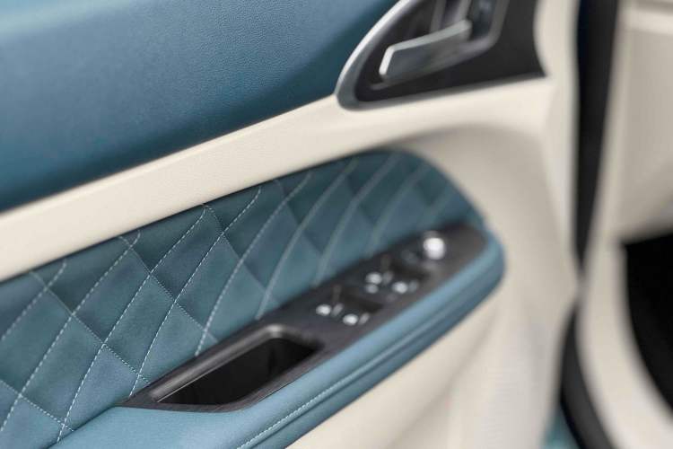 Used ORA Good Cat 2021 400km Standard Range Venus Edition Lithium Iron Phosphate
