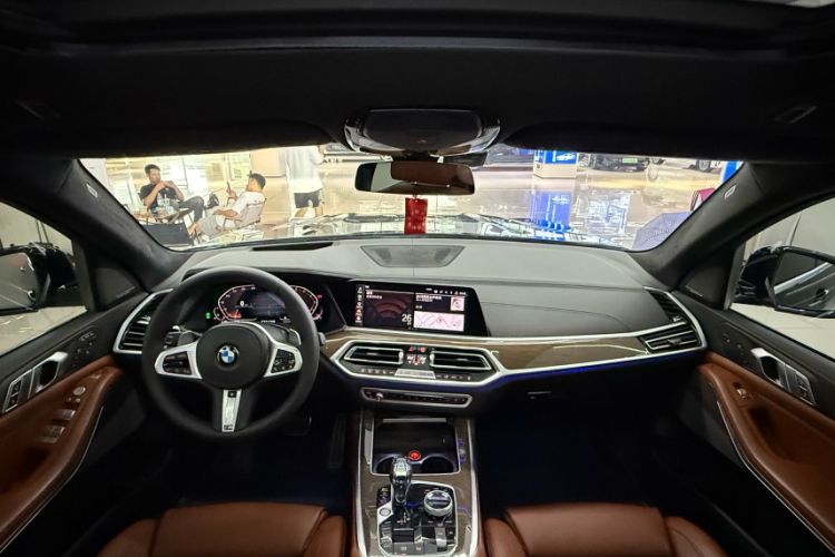 Used BMW X7 2020 xDrive40i Luxury M Sport Package
