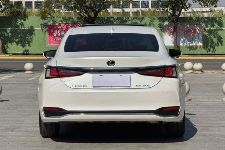 Used Lexus ES 2022 200 Excellence Edition
