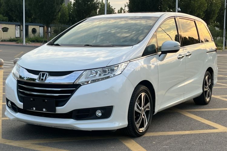 Used Honda Odyssey 2015 Updated Version 2.4L Smart Edition
