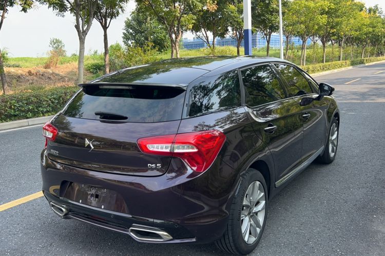 Used  5 2015 1.6T Luxury Edition THP160
