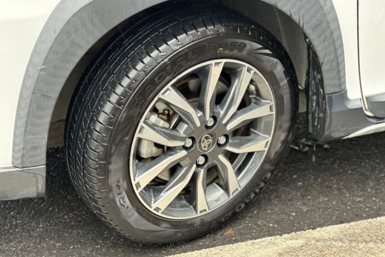 Used Toyota YARiS L 2022 X-Trail 1.5L CVT Luxury PLUS Edition
