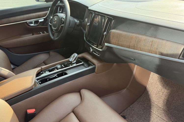 Used Volvo S90 2024 B5 Zhiyuan Luxury Edition