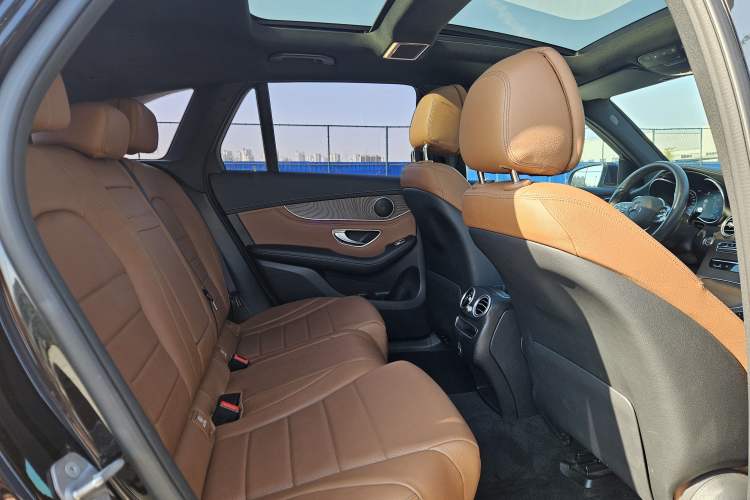 Used Mercedes-Benz GLC 2020 GLC 300 L 4MATIC Dynamic Edition
