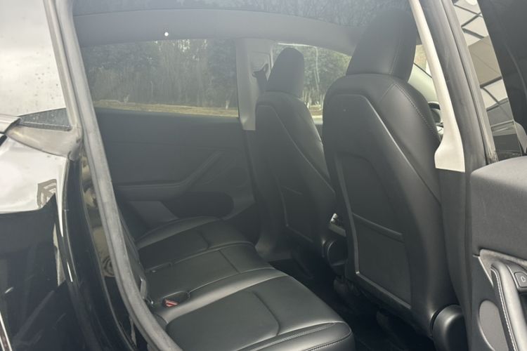 Used Tesla Model Y 2023 Rear-Wheel-Drive Version