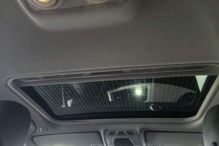 Used BMW 3 Series 2015 320Li Luxury Edition Fashion Model