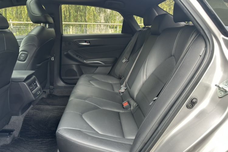 Used Toyota Avalon 2019 2.0L Luxury Edition China VI Standard
