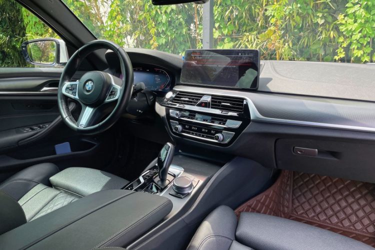 Used BMW 5 Series 2022 525i M Sport Package