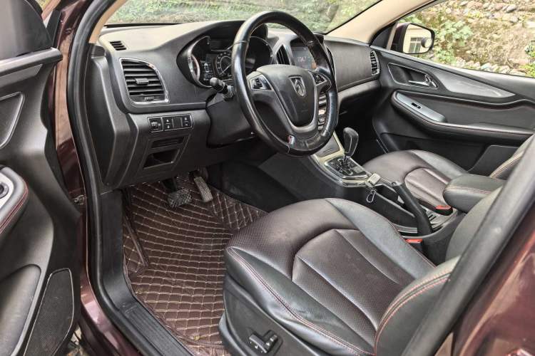 Used Baojun 560 2016 1.8L iAMT Luxury Model
