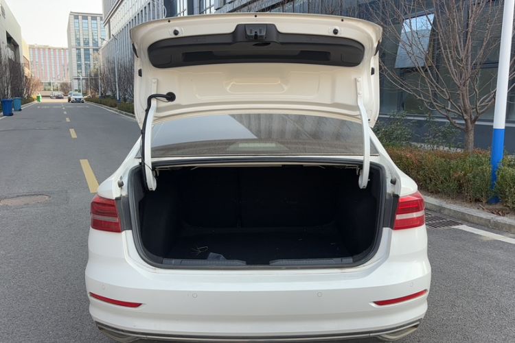 Used Volkswagen Lavida 2018 1.5L Automatic Comfort Edition China V Standard