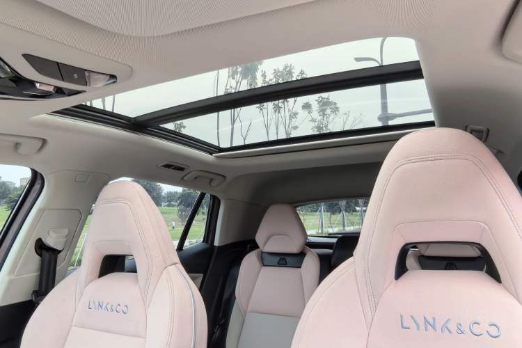 Used Lynk & Co 06 2023 Remix 1.5T Shero
