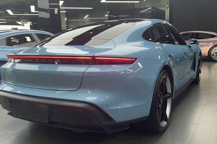 Used Porsche Taycan 2022-Year Updated Taycan
