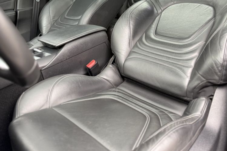 Used  5 2013 1.6T Elegant Edition THP200
