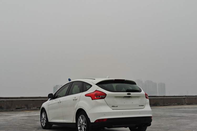 Used Ford Focus 2018 Hatchback Classic 1.6L Automatic Trendy SmartDrive Edition