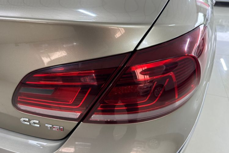 Used Volkswagen FAW-Volkswagen CC 2015 1.8TSI Luxury Model
