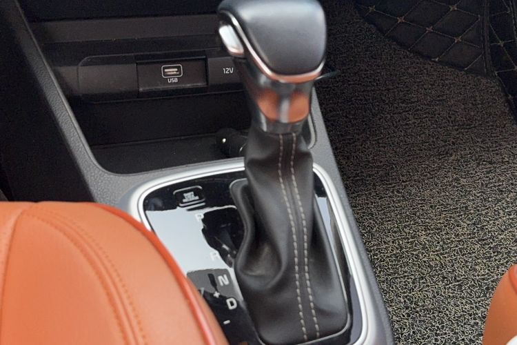 Used Kia Stonic 2019 1.4L Automatic Fun Edition China V Standard
