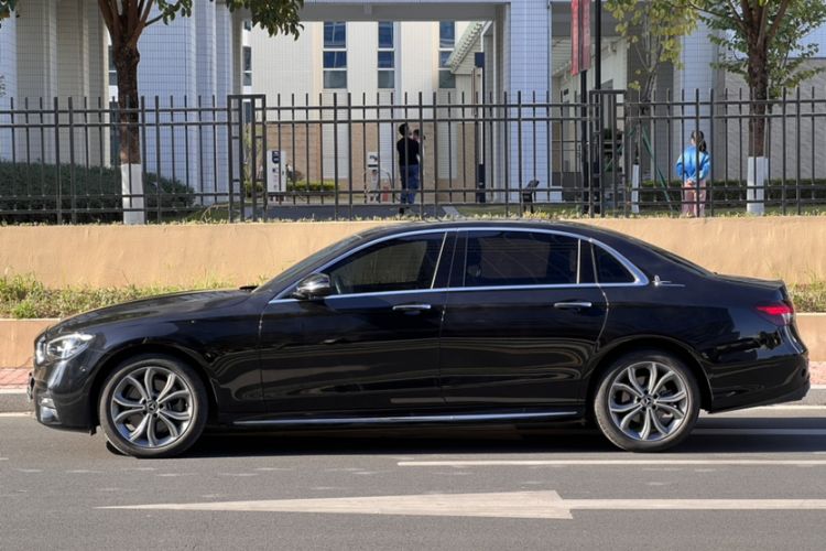 Used Mercedes-Benz E-Class 2021 E 300 L Sporty and Stylish Model
