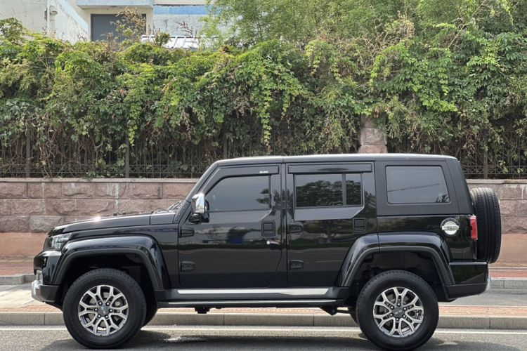 Used Beijing Auto BJ40 2020 2.0T Automatic Four-Wheel Drive Urban Hunter Edition Chivalrous Type
