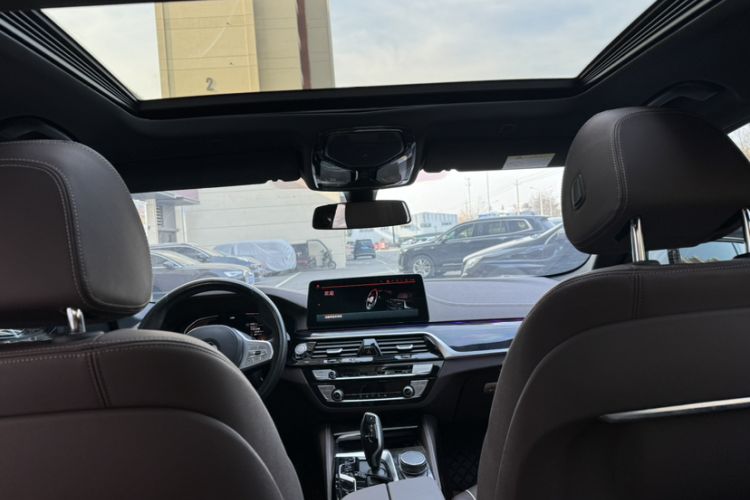 Used BMW 5 Series 2022 Second Facelift 525Li M Sport Package
