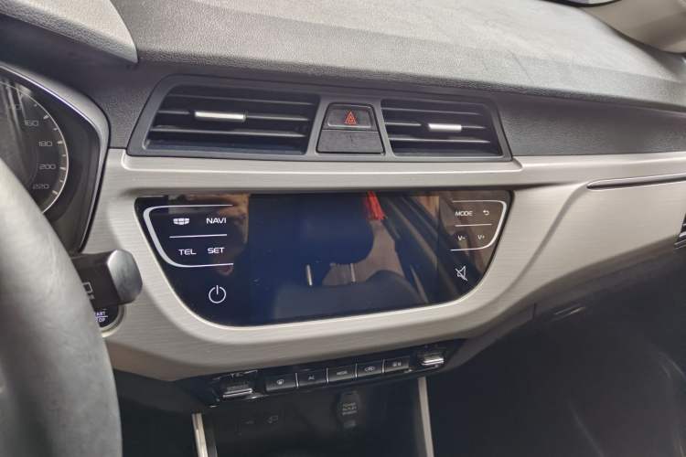 Used Geely Auto Vision X3 2019 Upgraded Model 1.5L CVT Prestige Version
