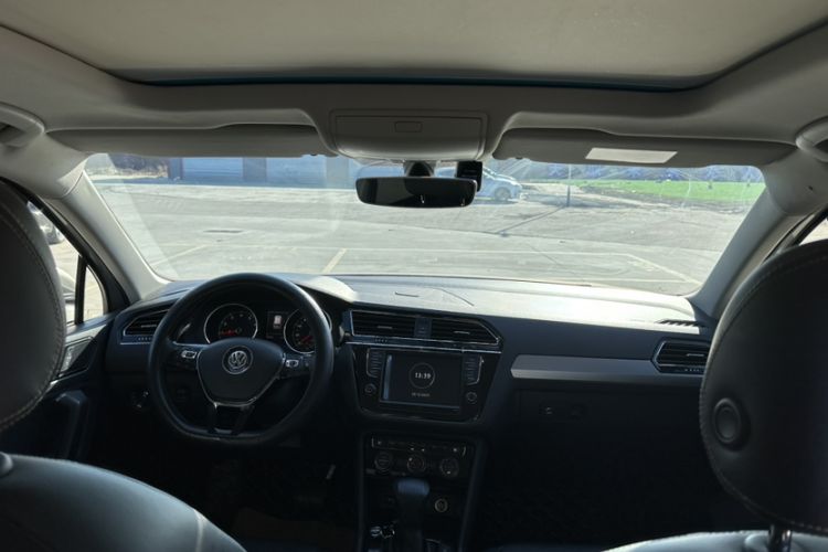 Used Volkswagen Tiguan L 2017 330TSI Automatic Two-Wheel Drive Luxury Edition
