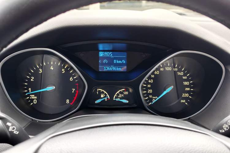 Used Ford Focus 2015 Hatchback 1.6L Automatic Fashion Edition
