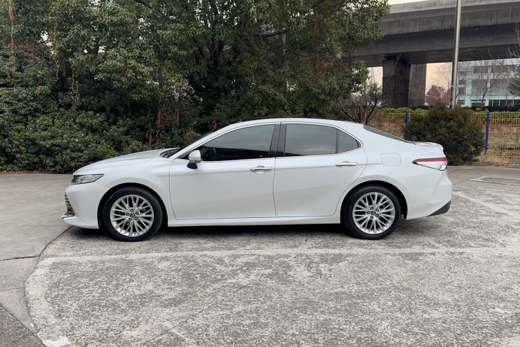 Used Toyota Camry 2018 2.5G Luxury Edition
