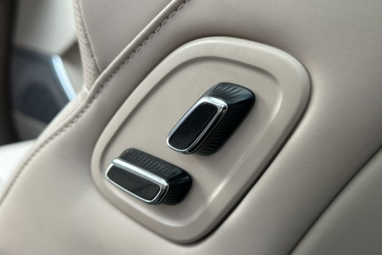 Used  HT 2023 670 Rear-Drive Ultra-High Voltage Version