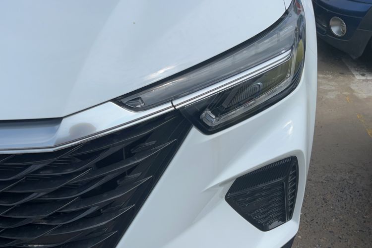 Used Roewe RX5 2025 PLUS 330TGI Automatic Trendsetting Smart Edition
