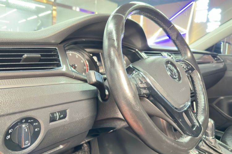 Used Volkswagen Passat 2017 330TSI DSG Prestige Edition
