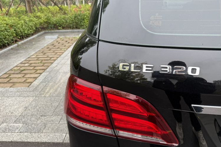 Used Mercedes-Benz GLE 2018 GLE 320 4MATIC Luxury Collection Edition
