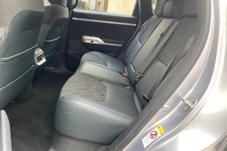 Used  G318 2024 Four-Wheel-Drive Air Suspension Model