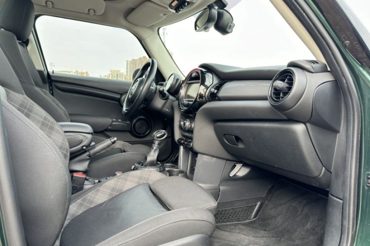 Used  MINI 2016 1.5T COOPER Five-Door Edition
